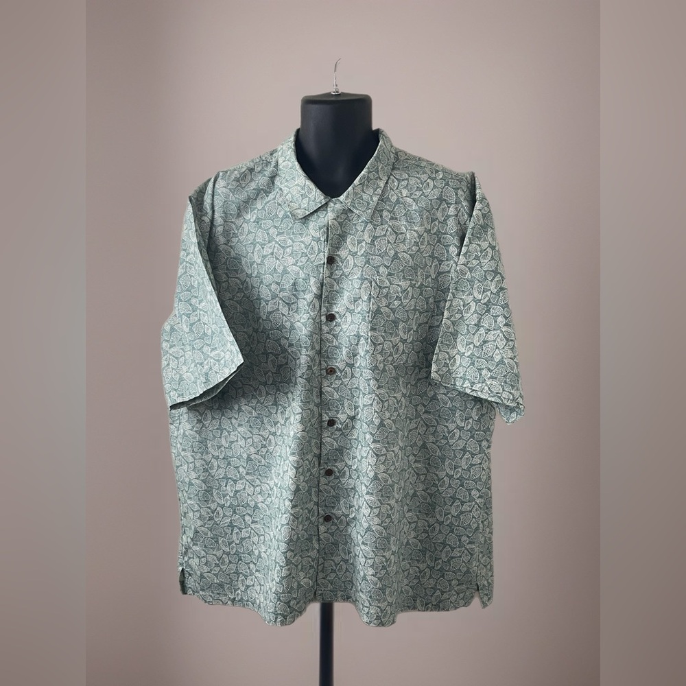 L.L. Bean Green Casual Button Down Shirt